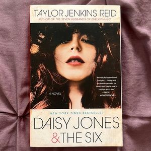 Daisy Jones & The Six Paperback Book - Taylor Jenkins Reid